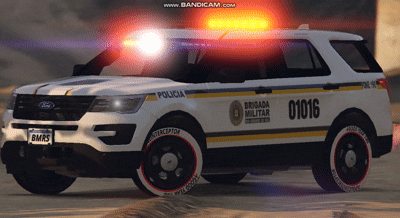 Pode conter: veículo, veículo terrestre, roda, pneu, carro, transporte, veículo utilitário esportivo, pára-choques, peça de automóvel, pneu automotivo, land rover, exterior automotivo, estrada, range rover, ford, veículo utilitário esportivo compacto, jipe, rack de teto, ao ar livre
