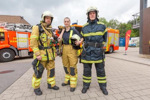 HN_Feuerwehruniformen-11_imagelarge.jpg