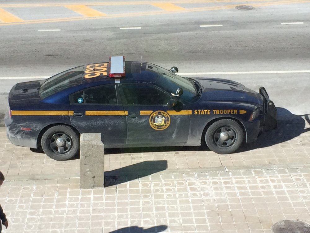 NYSP Charger (E105) (Parked).JPG
