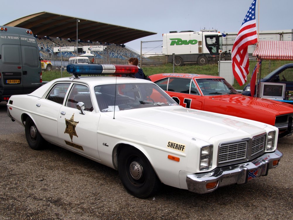 Nationale_oldtimerdag_Zandvoort_2010,_Police_car,_Dodge_Monaco_pic1.jpg