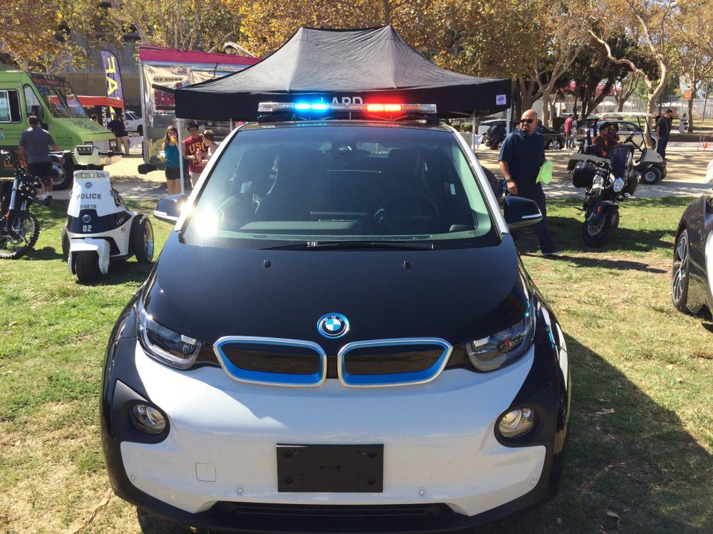 bmw-i3-police-car.jpg