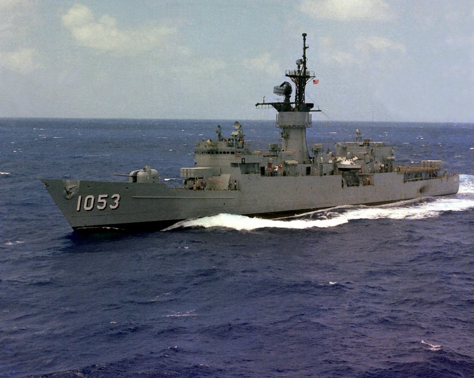 1200px-USS_Roark_(FF-1053)_off_Hawaii.thumb.jpg.de56c38293783aff80a5143bf798a6fd.jpg