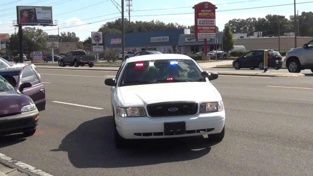 Ford Crown Victoria Thumbnail.jpg