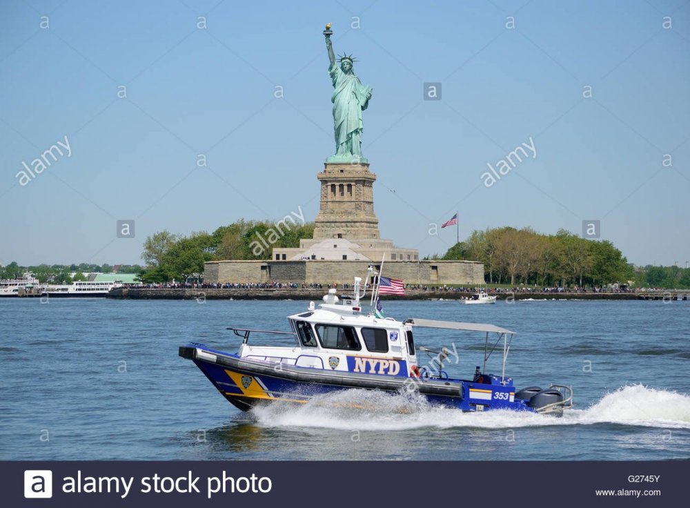 nypd-police-boat-on-patrol-in-front-the-statue-of-liberty-in-new-york-G2745Y.thumb.jpg.1fe20c8d69fa4ab6e203e0dd1200f2a7.jpg