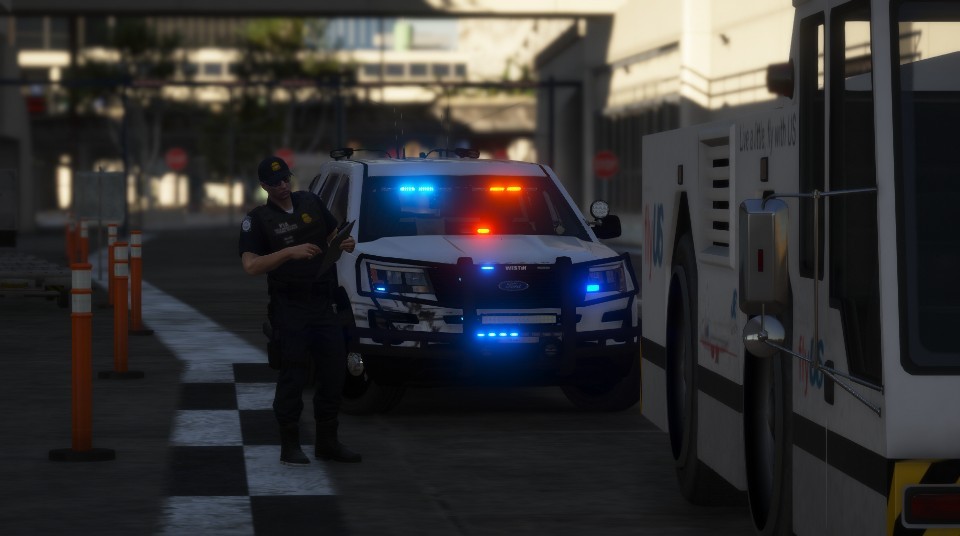 lspdfr(18).jpg.d14ea508c004cda67f9e55c73e1e2d8f.jpg