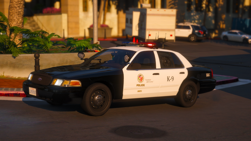 LAPD CVPI K-9 SIDE.png