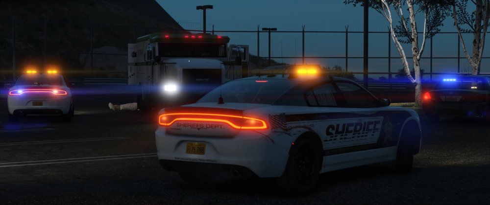 Grand Theft Auto V Screenshot 2020.05.29 - 23.35.19.40.jpg