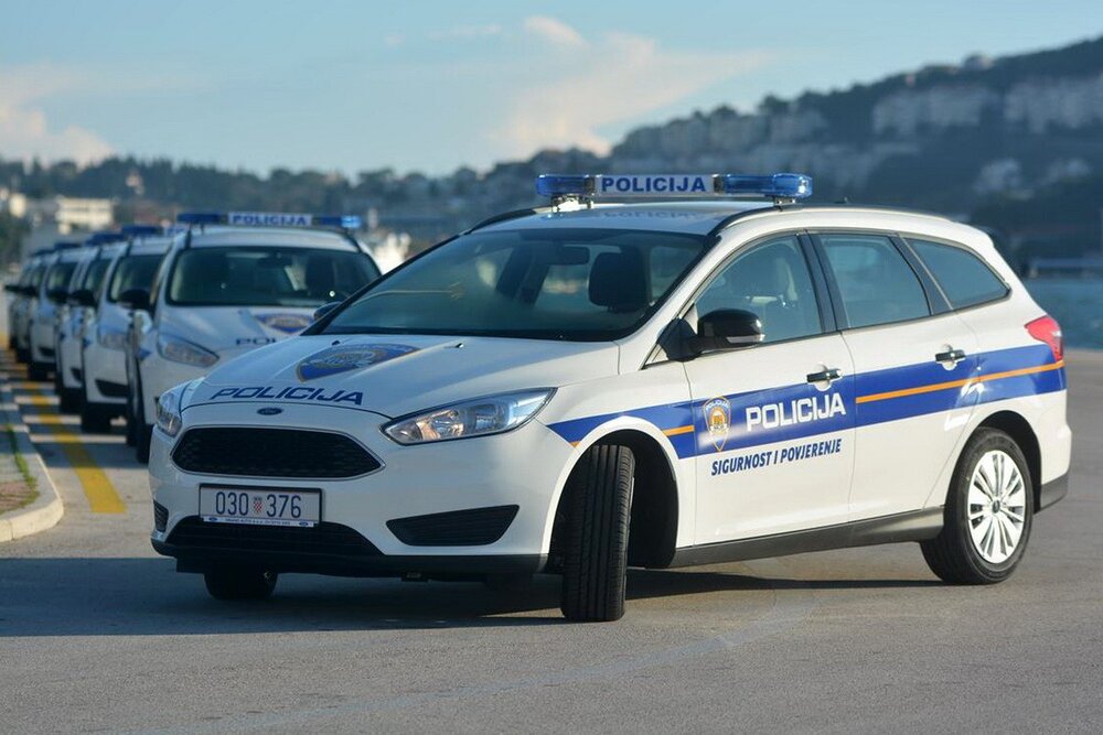 policija-mup01.thumb.jpg.686fc9e1965cbcbfed306557b17934ac.jpg