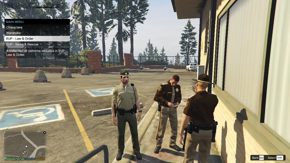 Player LSSD Uniform vanilla while other Peds have the modded one.jpg