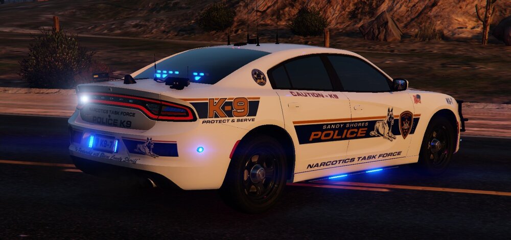 Could contain: vehicle, land vehicle, wheel, tire, transport, outdoor, bumper, auto part, automotive light bulb, full-size car, car, automotive design, subaru, ford, road, mitsubishi, driving, ground, parked