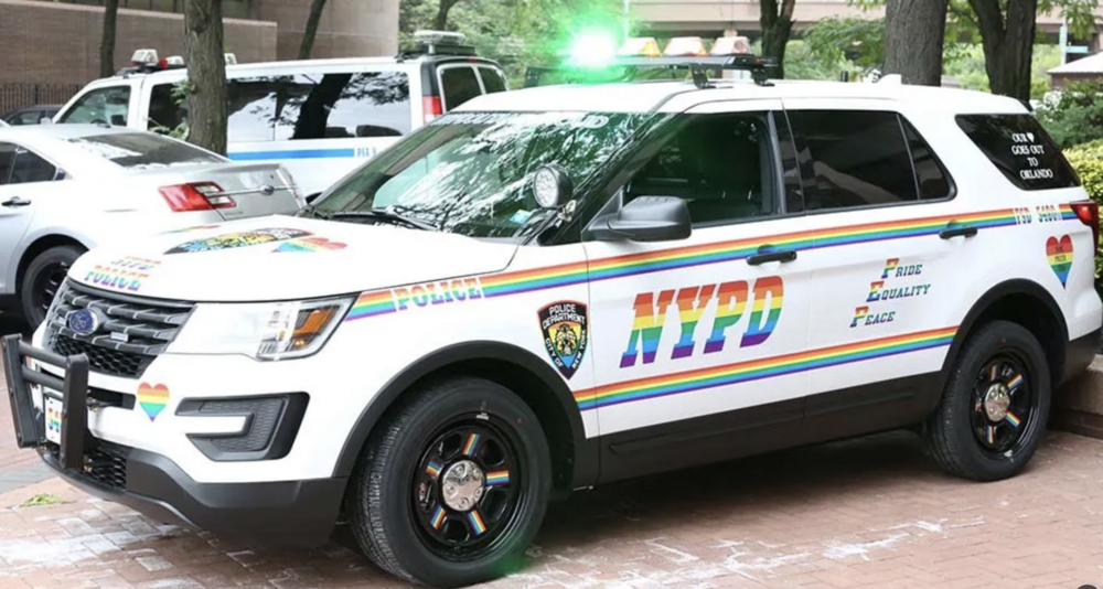 Could contain: vehicle, land vehicle, wheel, tire, bumper, outdoor, sport utility vehicle, transport, auto part, automotive exterior, police, ford, compact sport utility vehicle, car, general motors, range rover, motor vehicle, chevrolet, fender, automotive tire, suv, parked