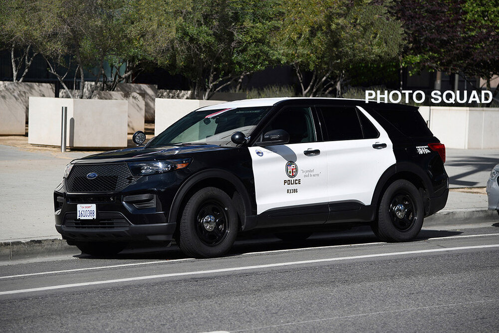 Could contain: land vehicle, vehicle, wheel, tire, outdoor, bumper, auto part, transport, sport utility vehicle, fender, automotive design, car, automotive exterior, pickup truck, motor vehicle, compact sport utility vehicle, automotive tire, road, grille, crossover suv, police, suv