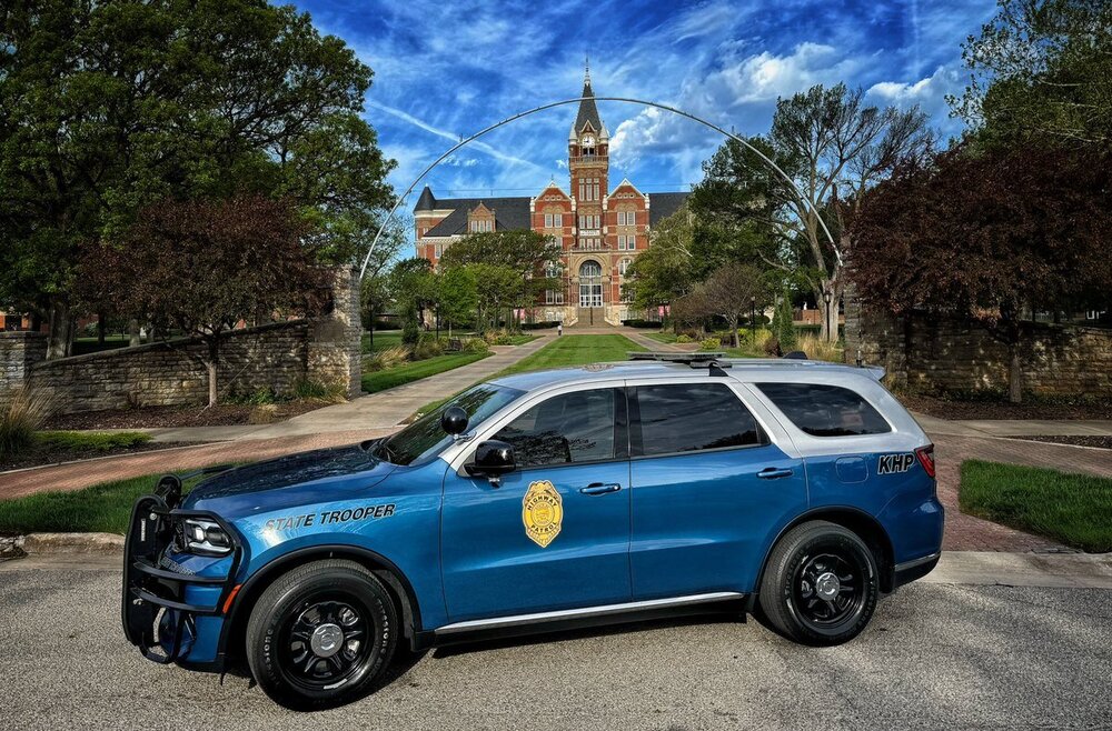 Could contain: vehicle, land vehicle, wheel, outdoor, sky, tire, car, sport utility vehicle, transport, bumper, auto part, compact sport utility vehicle, crossover suv, blue, roof rack, parked, ground